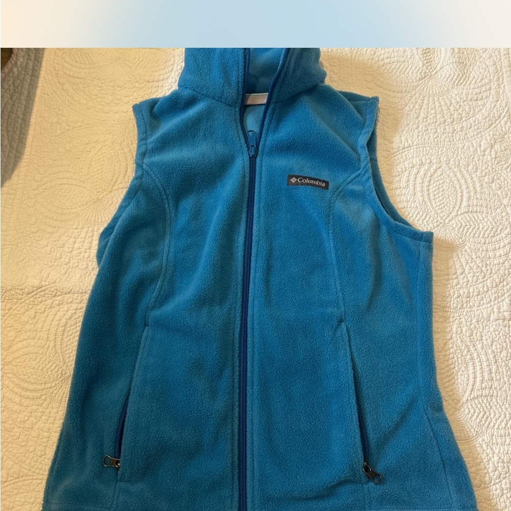 Columbia Soft Blue Zip-Up Vest